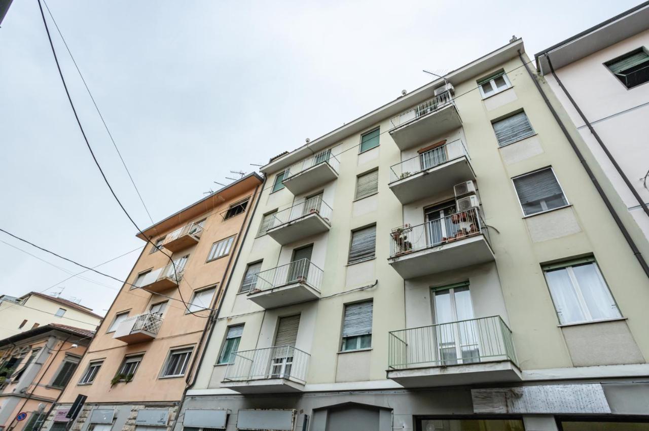 Yellowsunny Apartment With Two Balconies Pisa Dış mekan fotoğraf